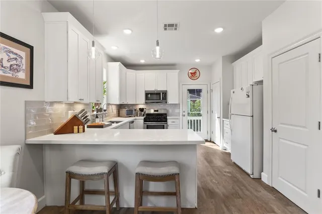 $2,300 | 705 R Behrman Avenue, New Orleans, LA 70114