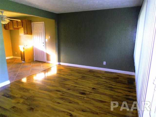 5402 North Ronald Road Peoria, IL 61614 - Photo 5 of 16 Gallery Image 5