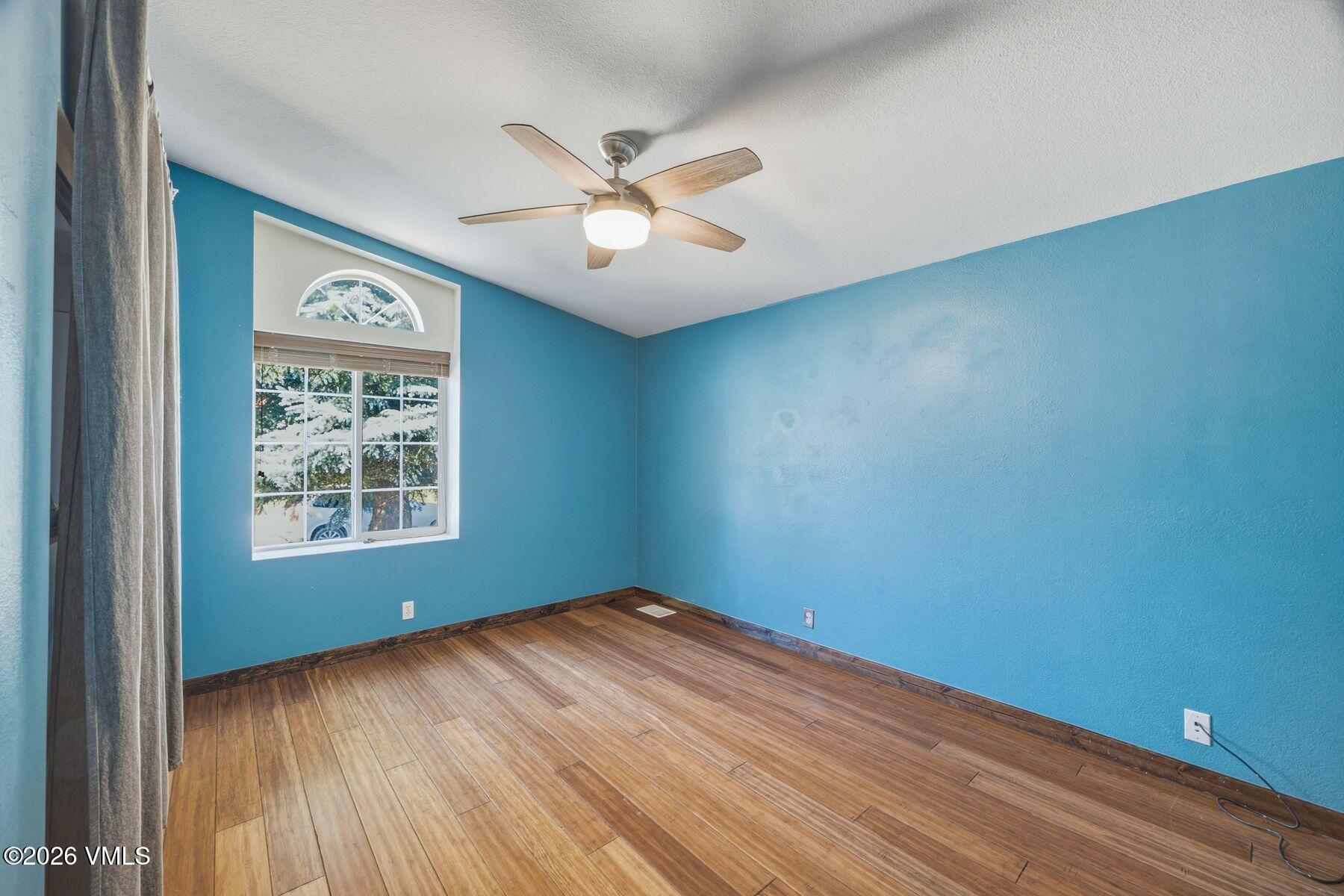 33 Bowie Road Gypsum, CO 81637 - Photo 22 of 32 photo_online_022