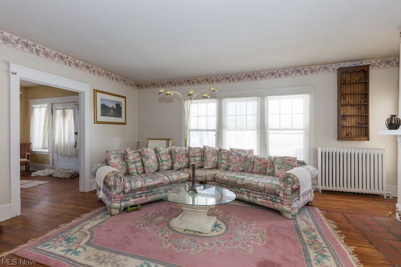 1764 Lee Road Cleveland, OH 44118 - Photo 3 of 25 Gallery Image 3