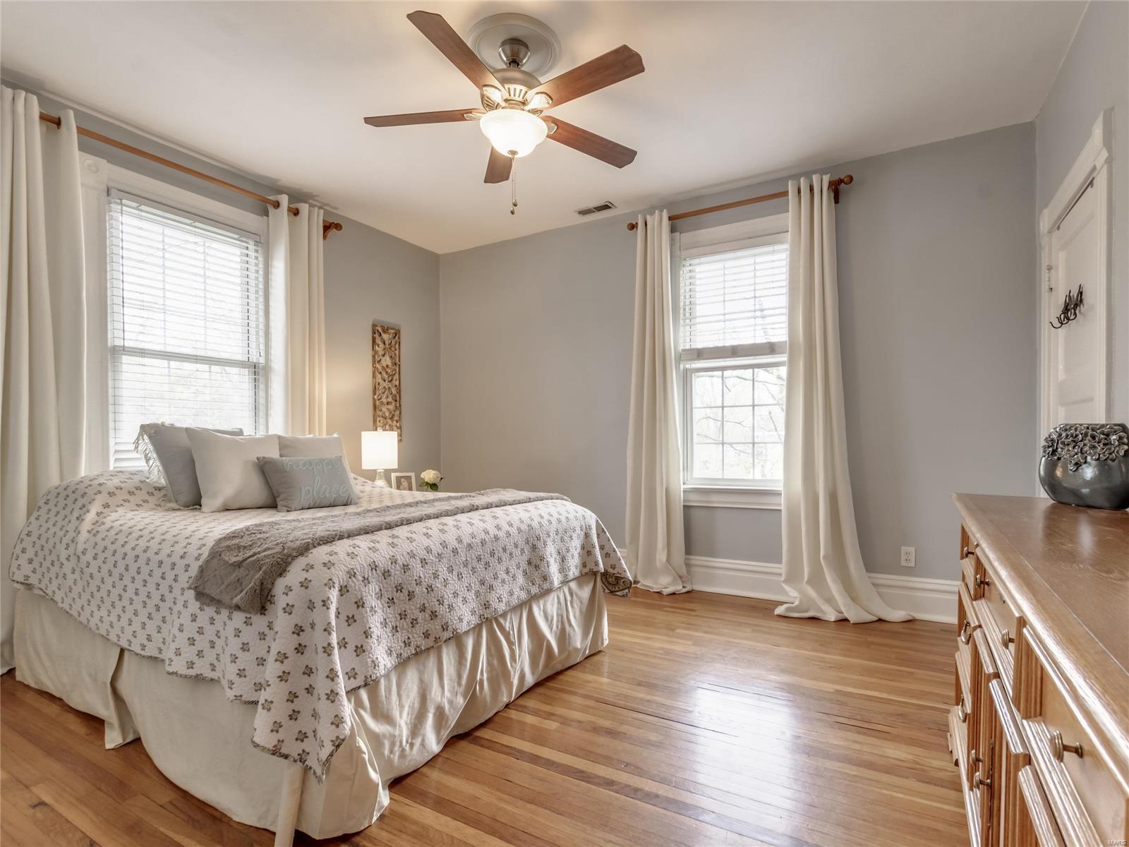 42 West Jackson Road Webster Groves, MO 63119 - Photo 9 of 20 Gallery Image 9