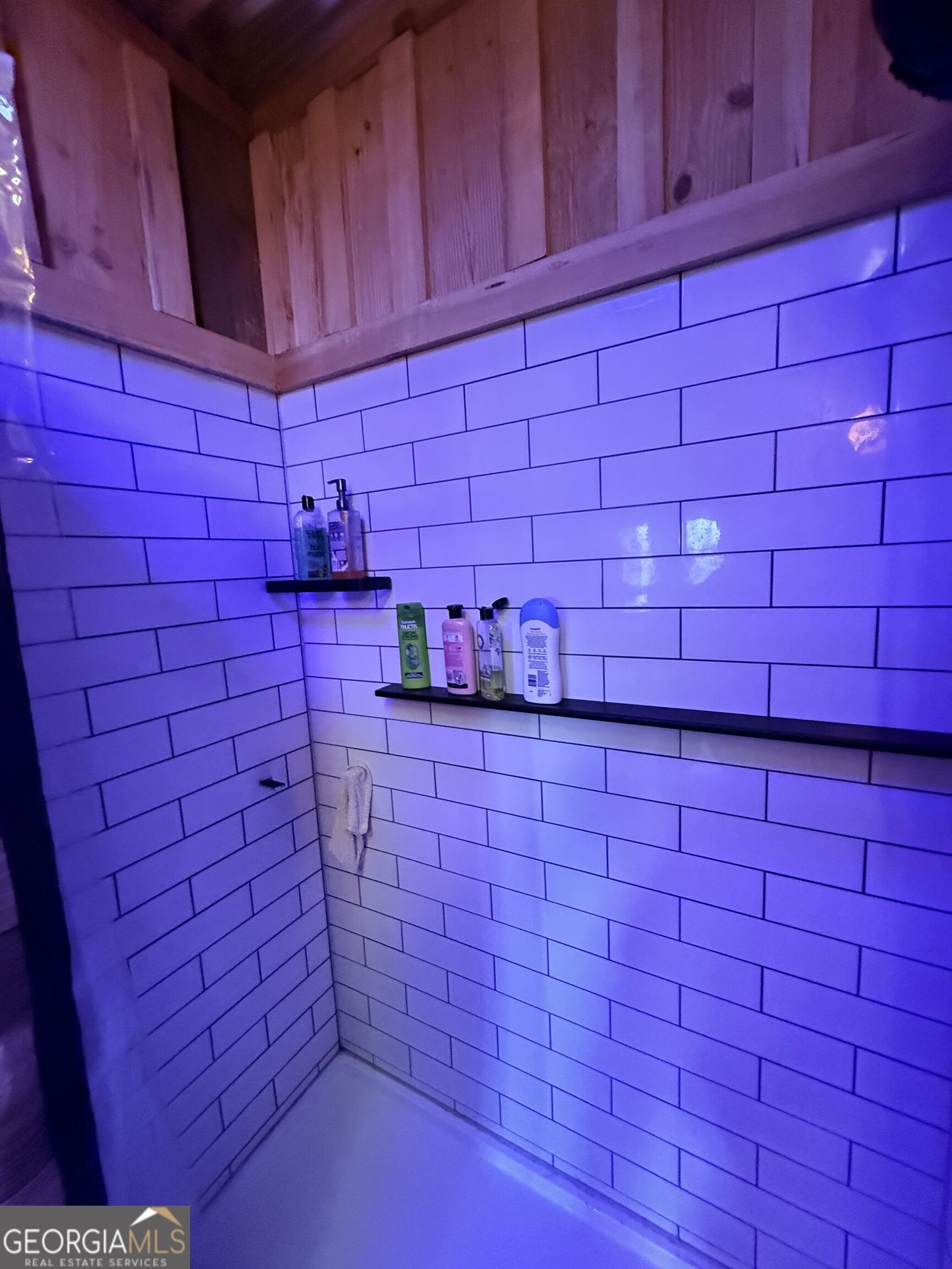 301 Beaver Dam Road Toomsboro, GA 31090 - Photo 34 of 99 a bathroom with a shower