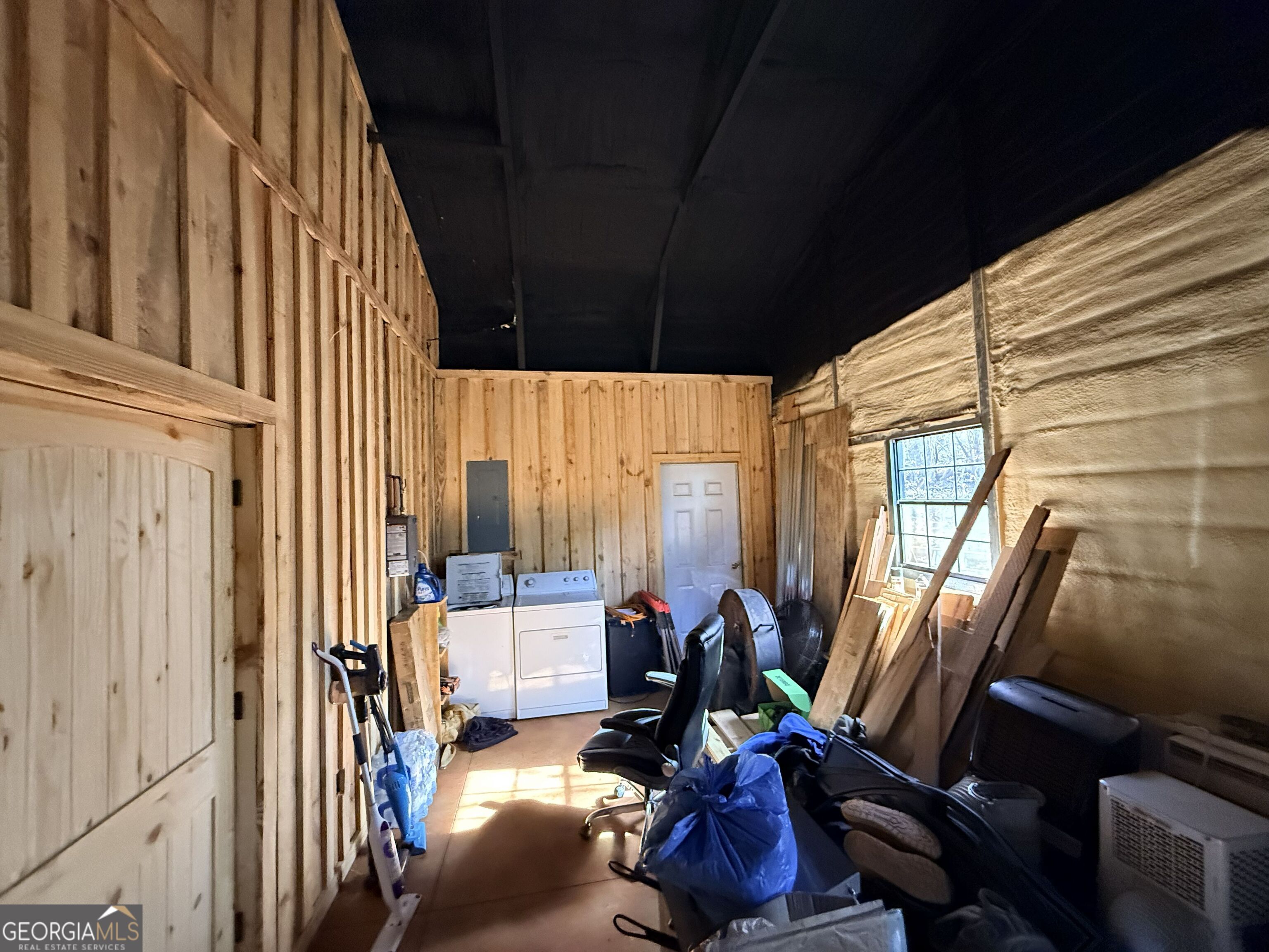 301 Beaver Dam Road Toomsboro, GA 31090 - Photo 40 of 99 a view of living room with furniture and a window