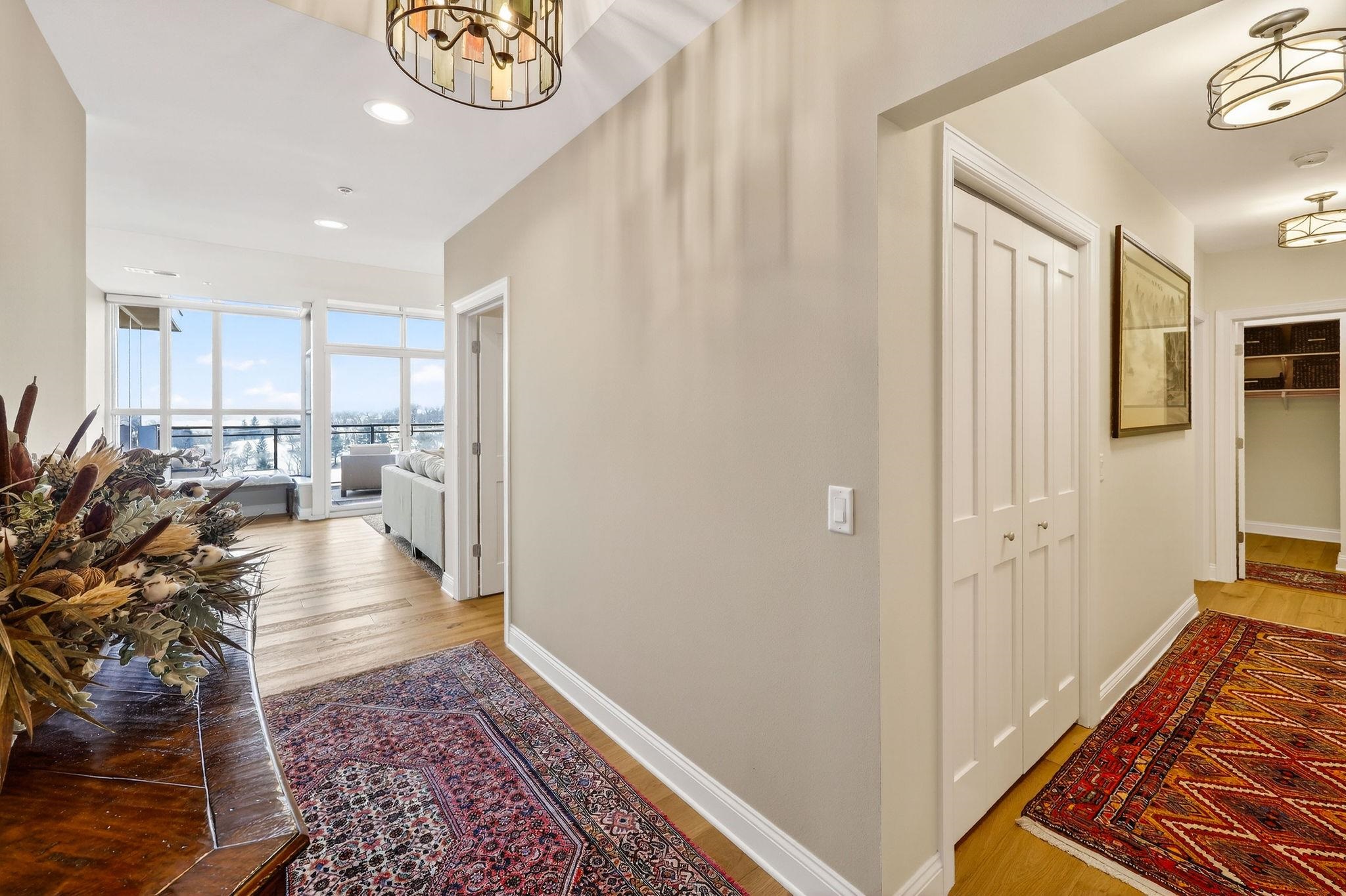 625 North Segoe Road, Unit 900 Madison, WI 53705 - Photo 2 of 57