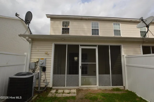 $1,200 | 3000 Banister Loop, Jacksonville, NC 28546