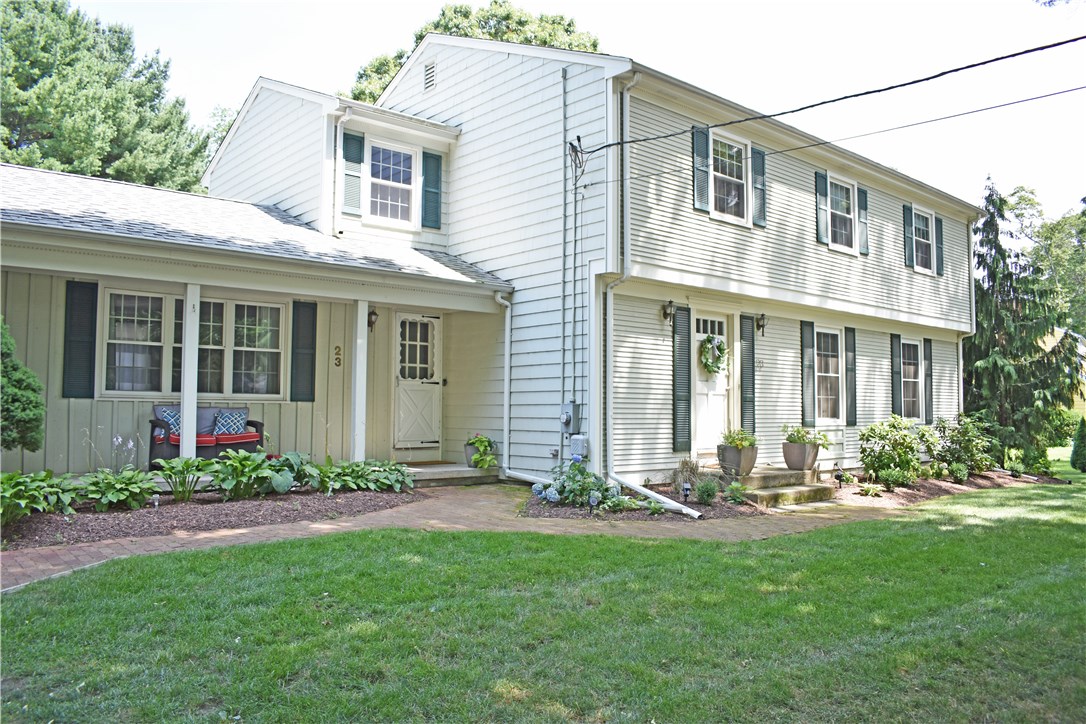 23 Heritage Road Barrington, RI 02806 - Photo 2 of 33