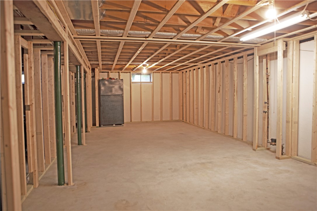 23 Heritage Road Barrington, RI 02806 - Photo 25 of 33