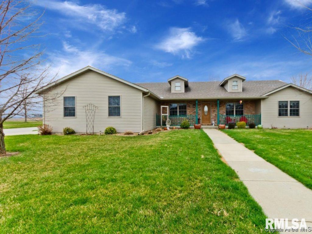 227 Huntington Road Chatham, IL 62629 - Photo 1 of 36 Gallery Image 1