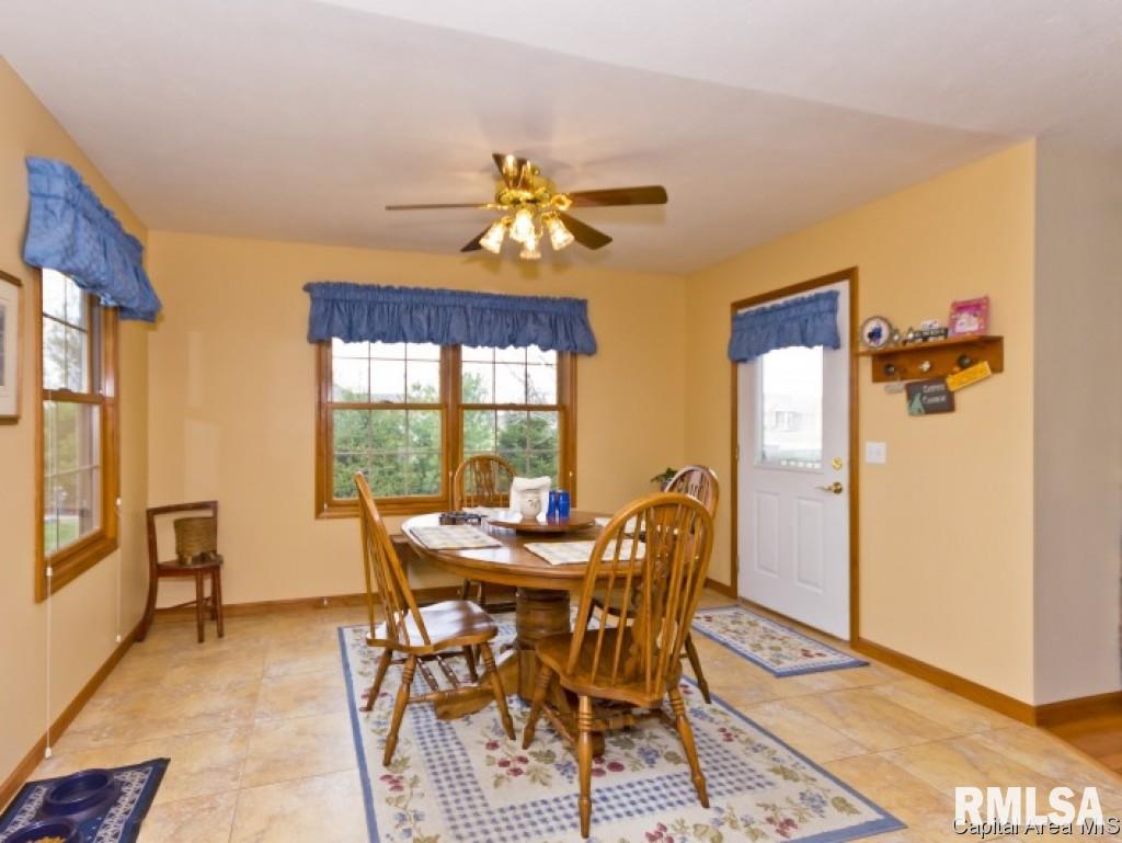 227 Huntington Road Chatham, IL 62629 - Photo 20 of 36 Gallery Image 20