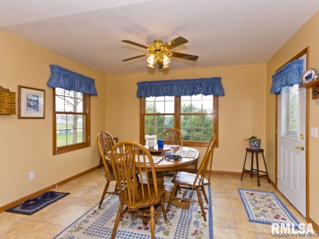 227 Huntington Road Chatham, IL 62629 - Photo 21 of 36 Gallery Image 21
