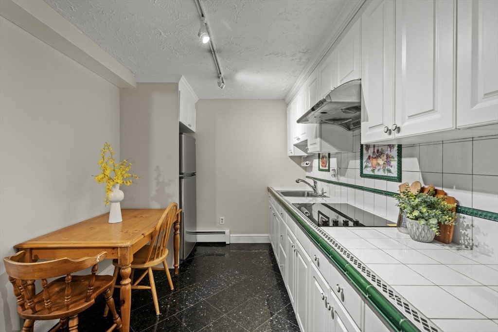 24 Prospect Avenue Saugus, MA 01906 - Photo 25 of 40