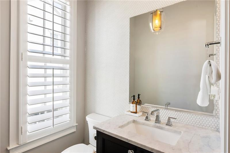 357 South Esplanade Alpharetta, GA 30009 - Photo 15 of 60