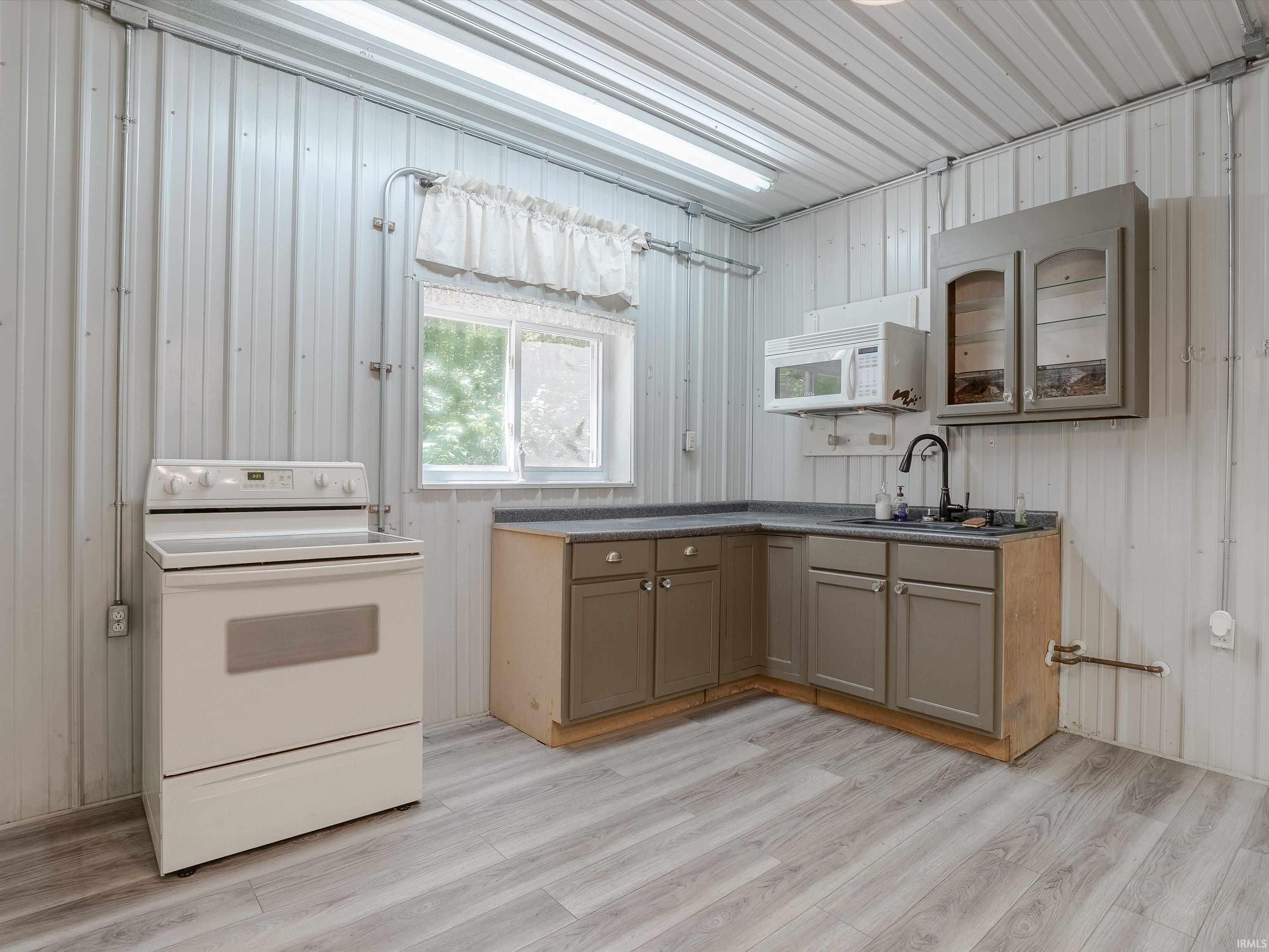 1105 West Eble Road Boonville, IN 47601 - Photo 5 of 28