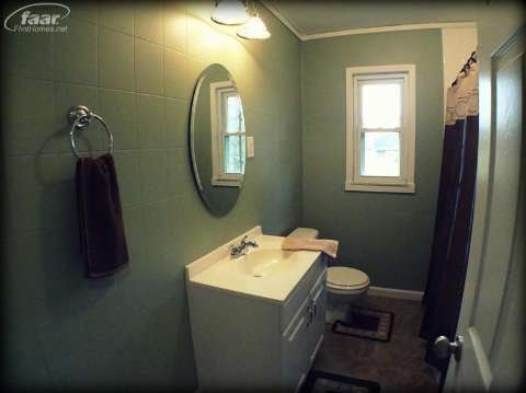 2432 Farrand Road Clio, MI 48420 - Photo 20 of 25 20376517-19.JPG