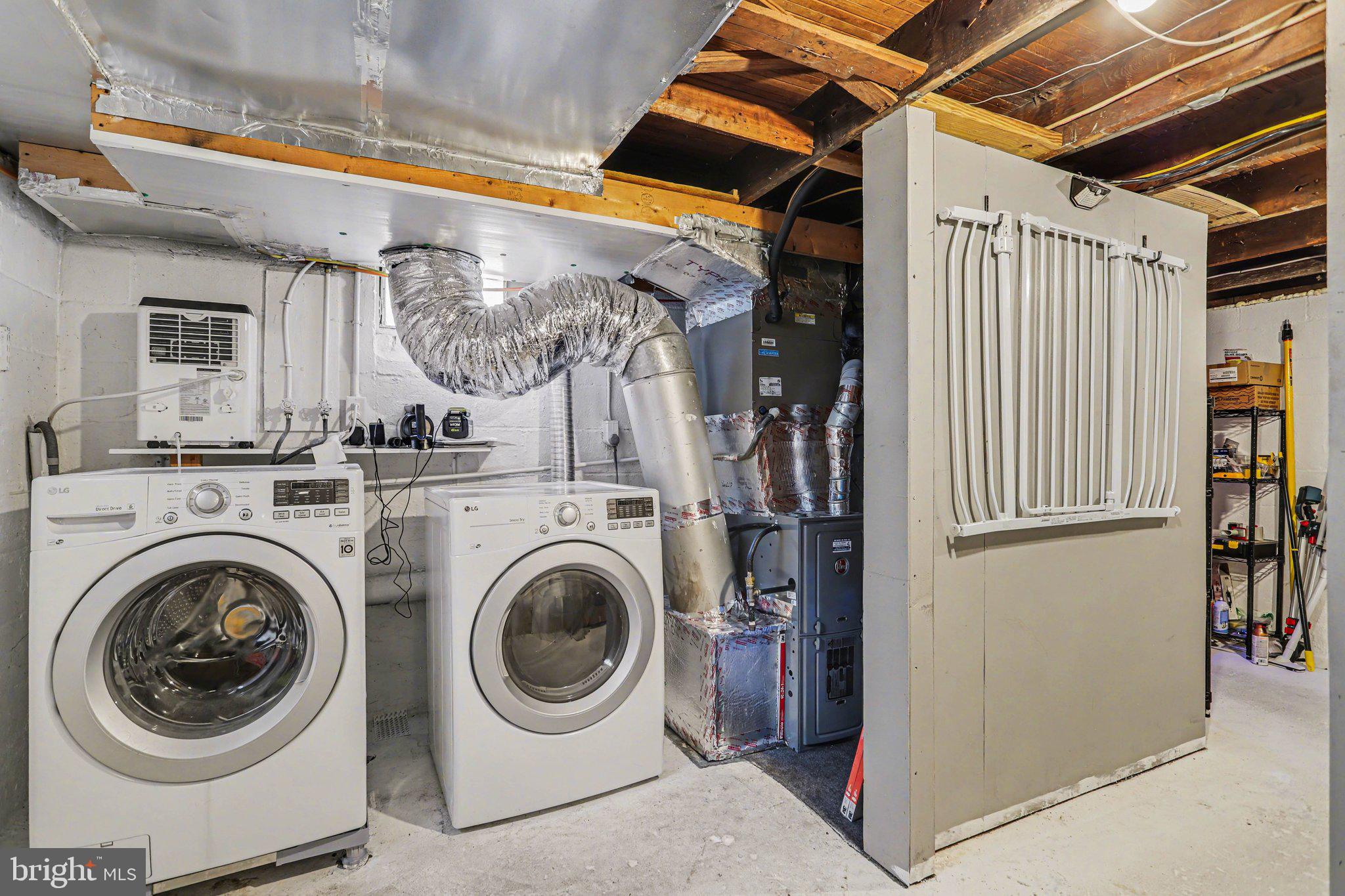 524 Hillcrest Road York, PA 17403 - Photo 20 of 26 Laundry Room