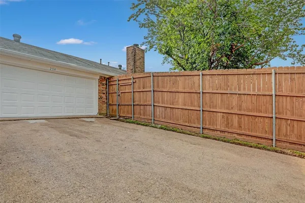 $2,250 | 204 Liberty Drive, Wylie, TX 75098