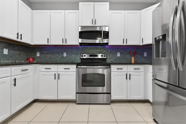 $659,000 | 9807 Northwest 88th Terrace, Doral, FL 33178