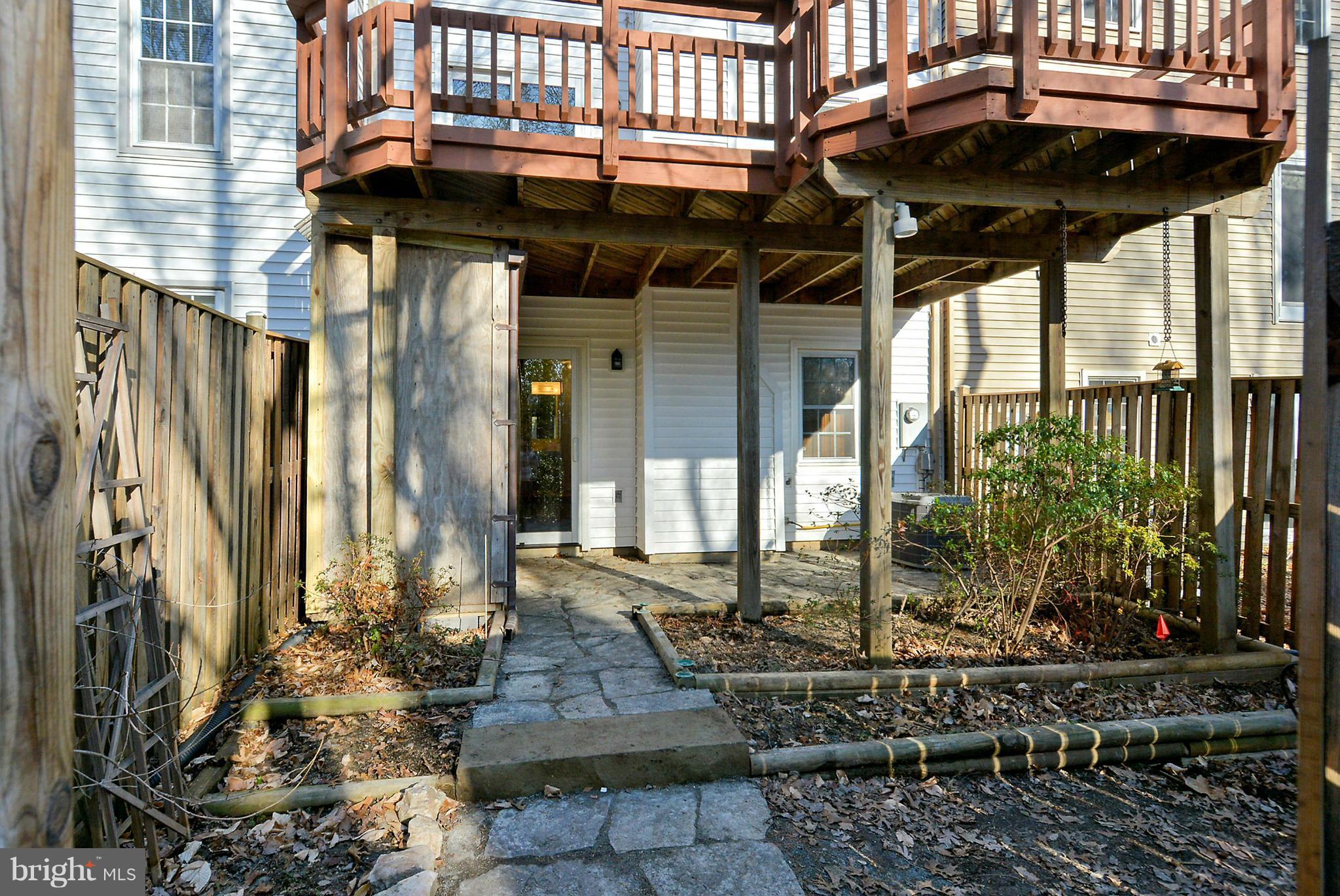 7306 Spring View Court Springfield, VA 22153 - Photo 26 of 30 Exterior (Rear)