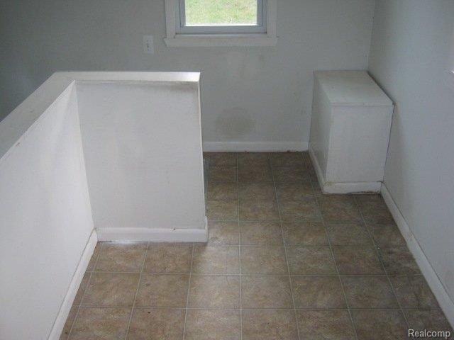 8047 Toepfer Road Warren, MI 48089 - Photo 6 of 9 UPPER BEDROOM