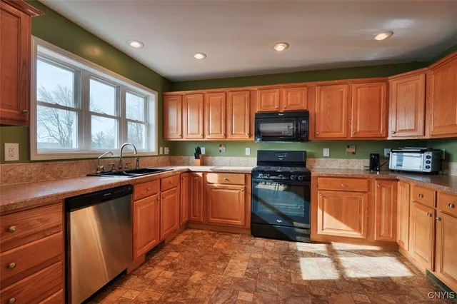 $469,900 | 46139 County Route 191, Wellesley Island, NY 13640