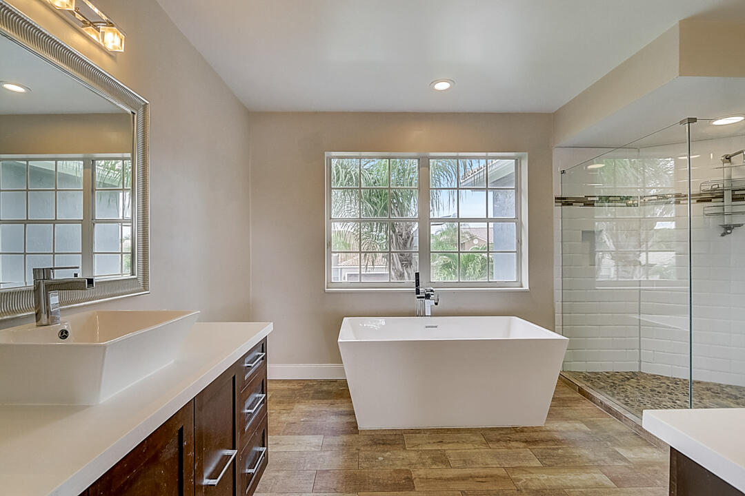 12682 Maypan Drive Boca Raton, FL 33428 - Photo 5 of 35 photo_08