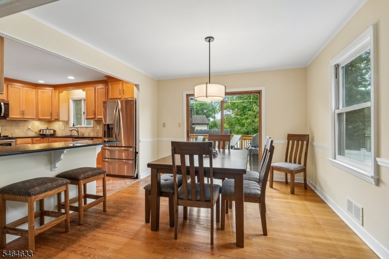 91 Ridge Drive Livingston, NJ 07039 - Photo 7 of 32 Gallery Image 7