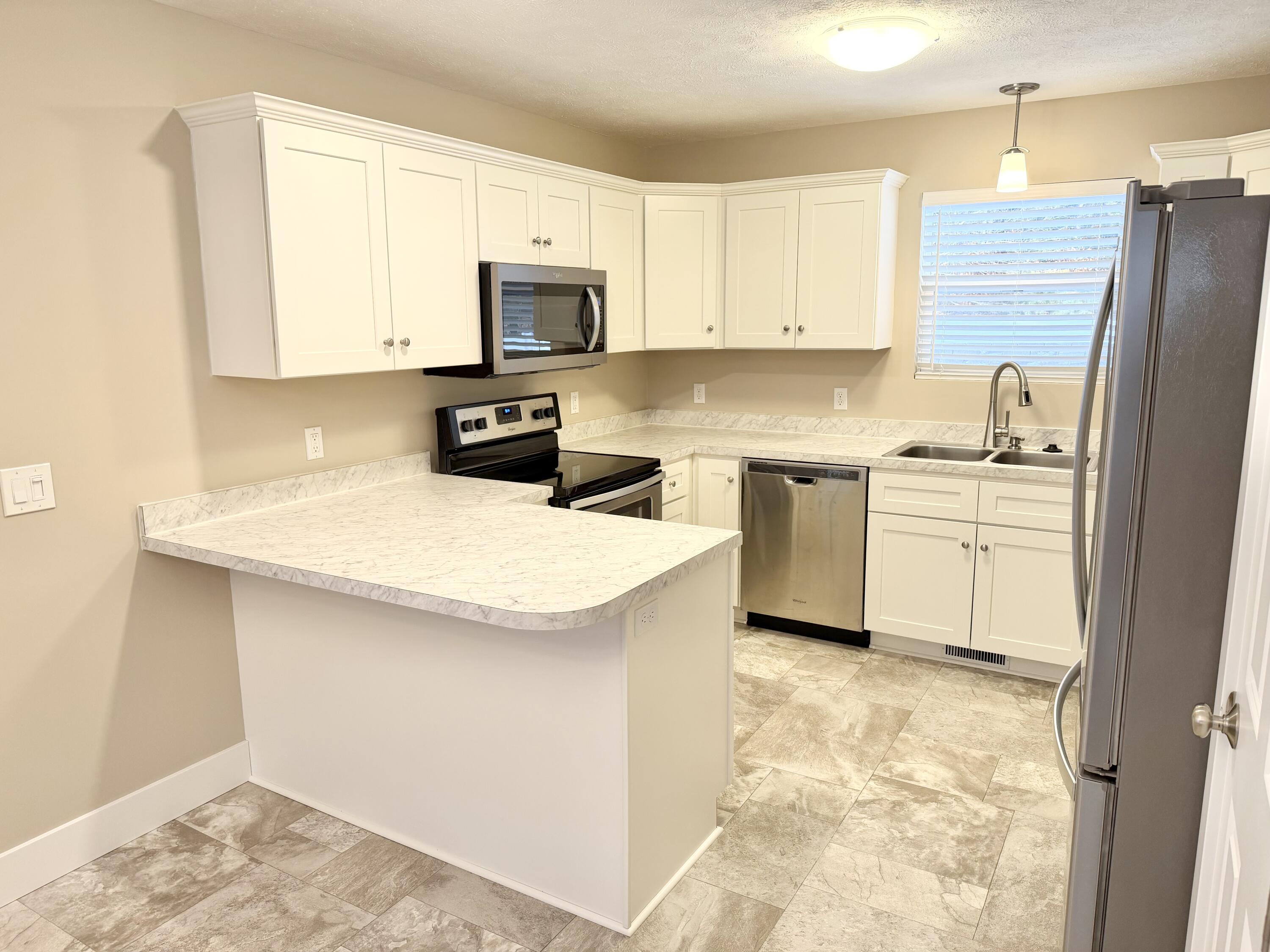 2590 Eagle Ridge Muskegon, MI 49444 - Photo 3 of 31 IMG_3657