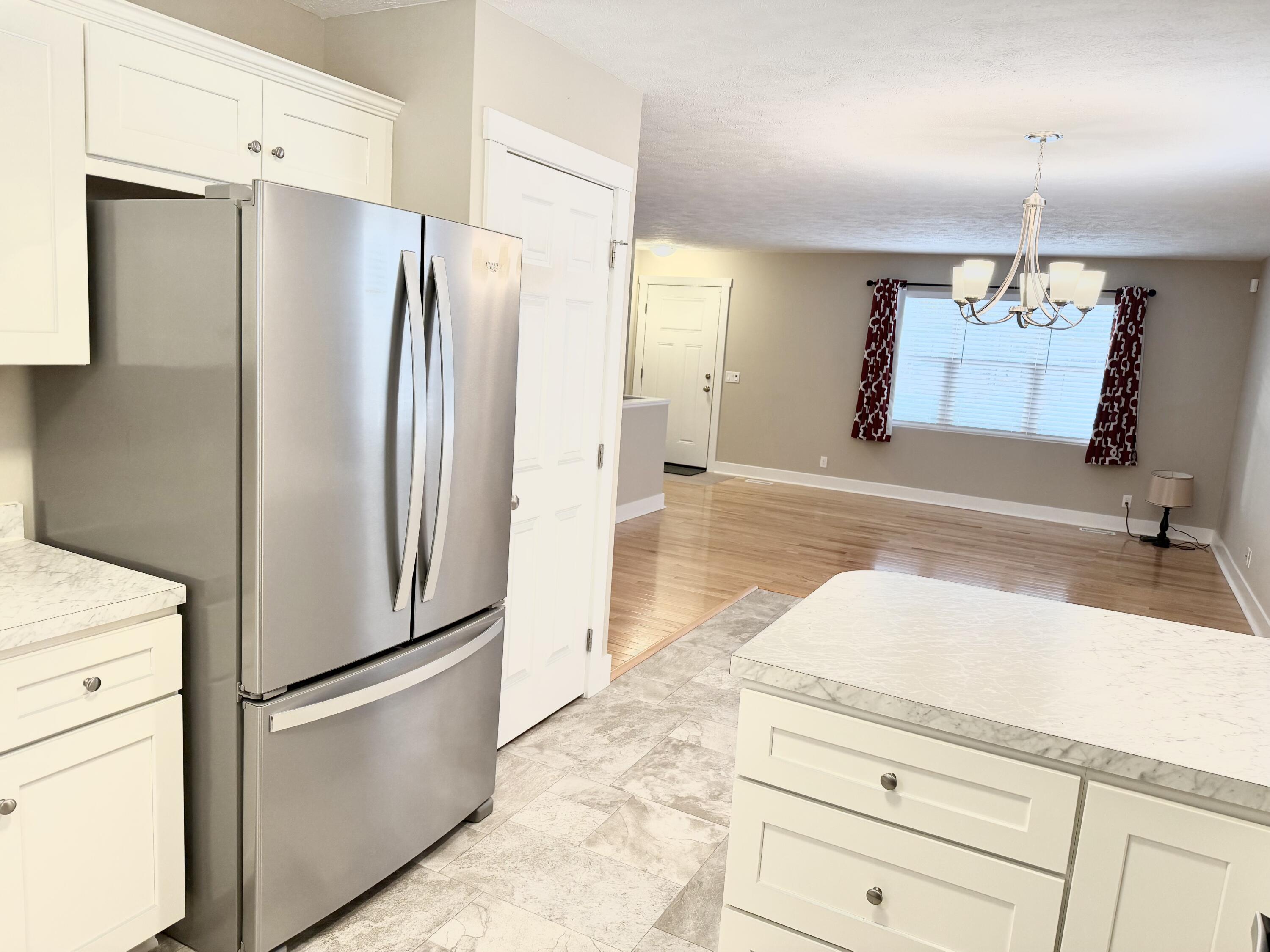 2590 Eagle Ridge Muskegon, MI 49444 - Photo 4 of 31 IMG_3659