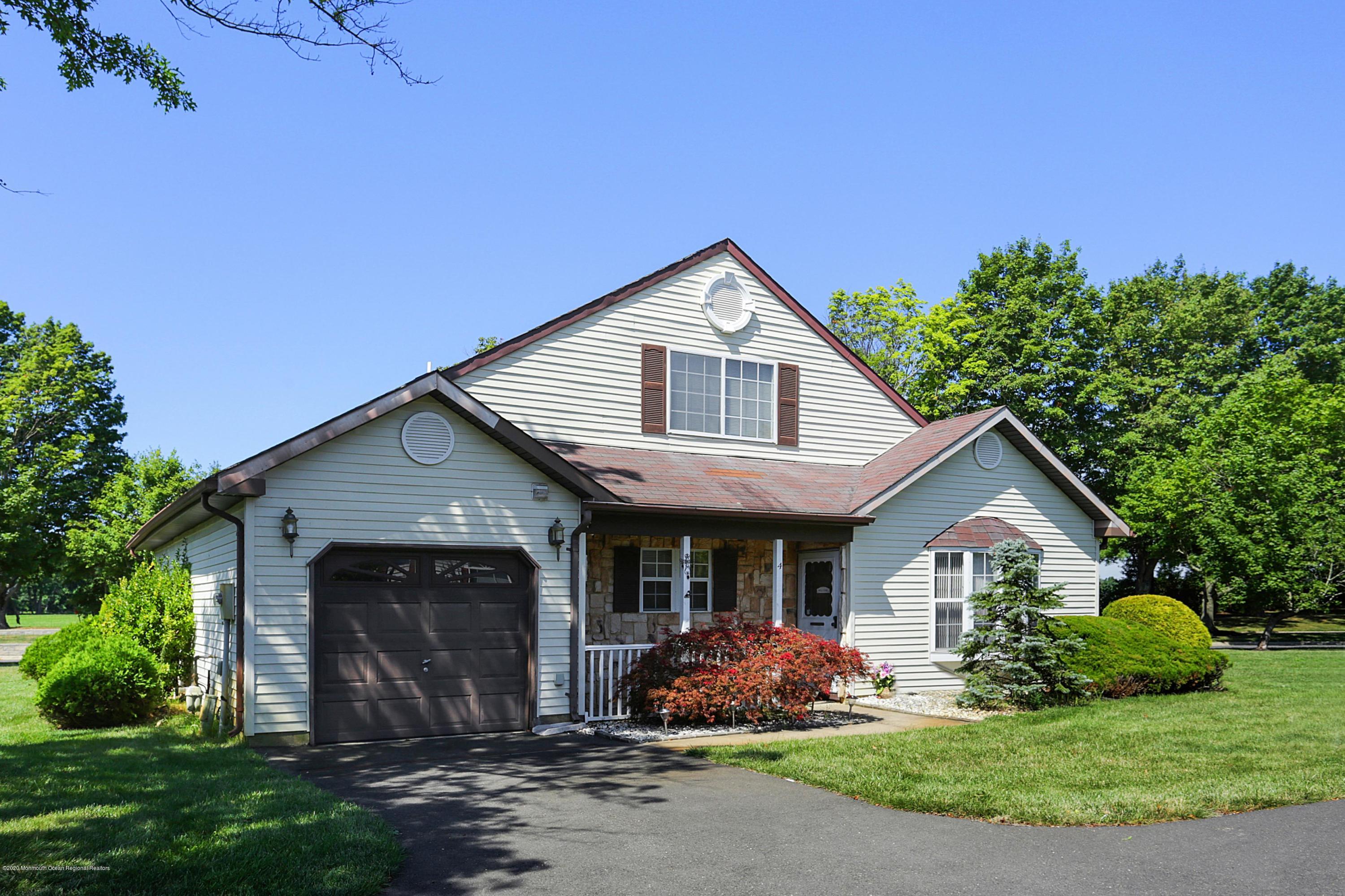 4 Carnaby Close Freehold, NJ 07728 - Photo 2 of 25 IMG_0555_6_7_8_9