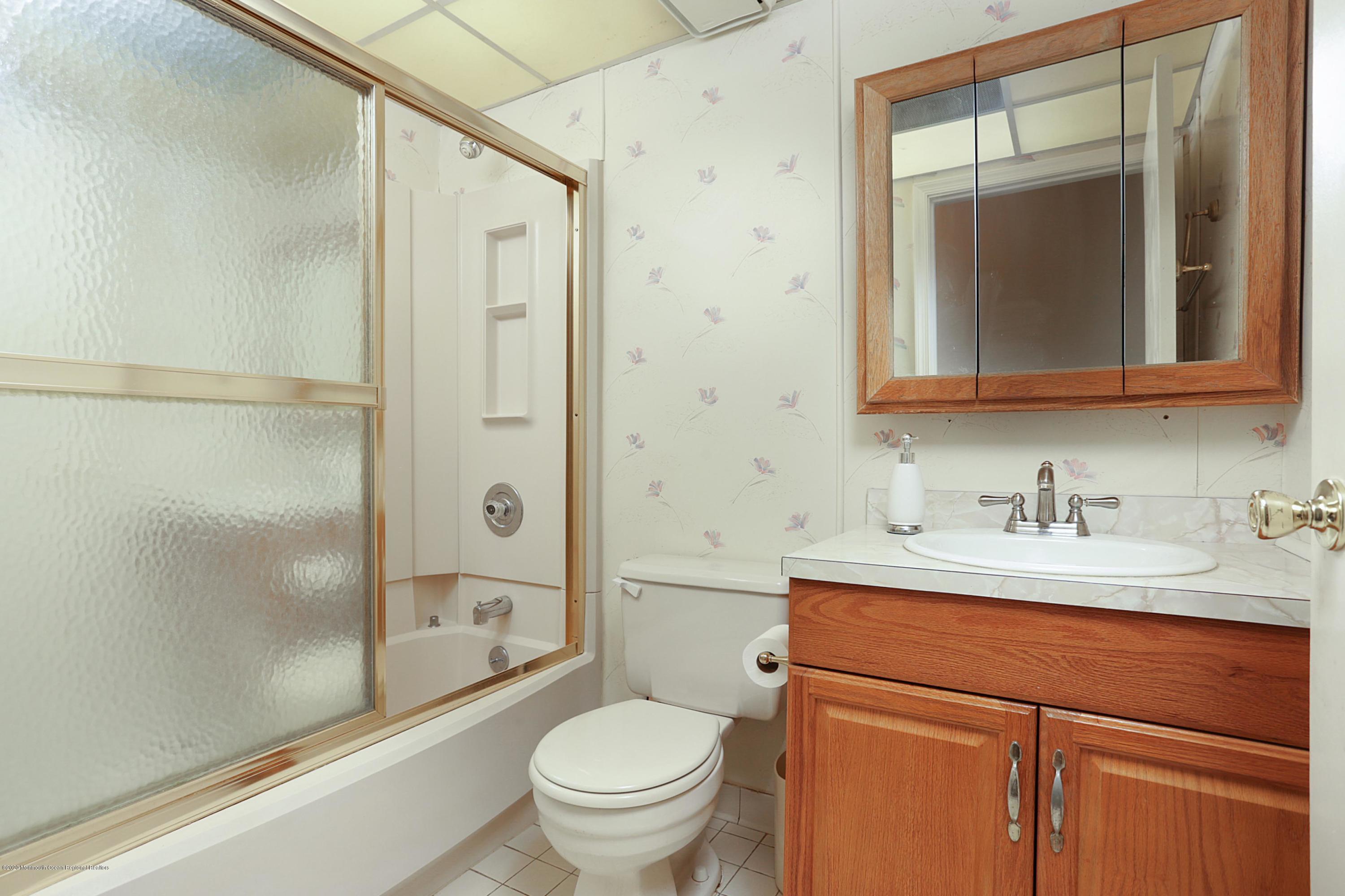 4 Carnaby Close Freehold, NJ 07728 - Photo 18 of 25 IMG_0522