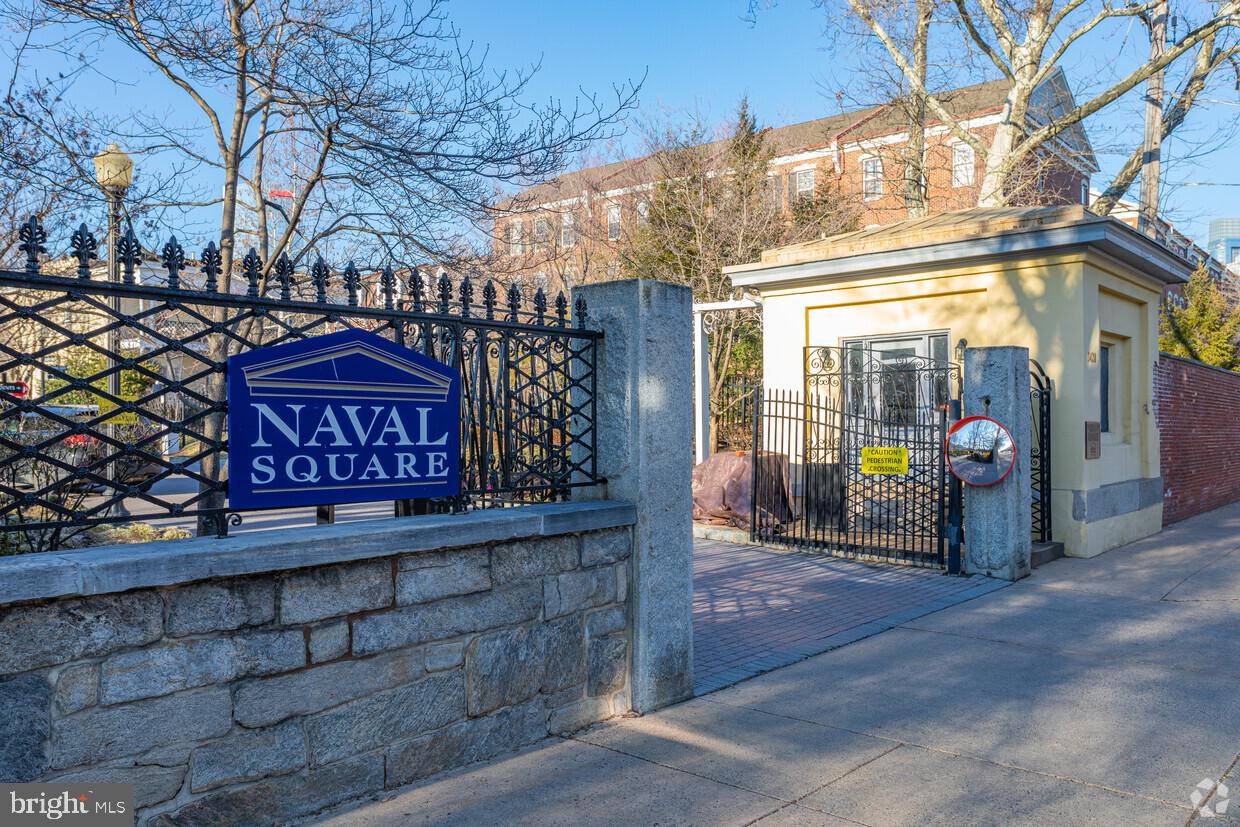 500 Admirals Way, Unit 216 Philadelphia, PA 19146 - Photo 2 of 3