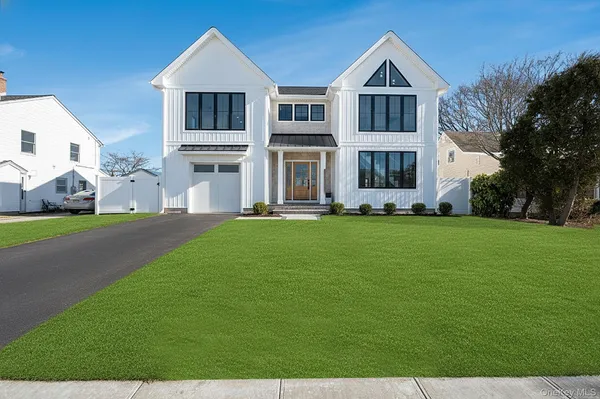 $1,499,990 | 35 Cotton Lane, Levittown, NY 11756