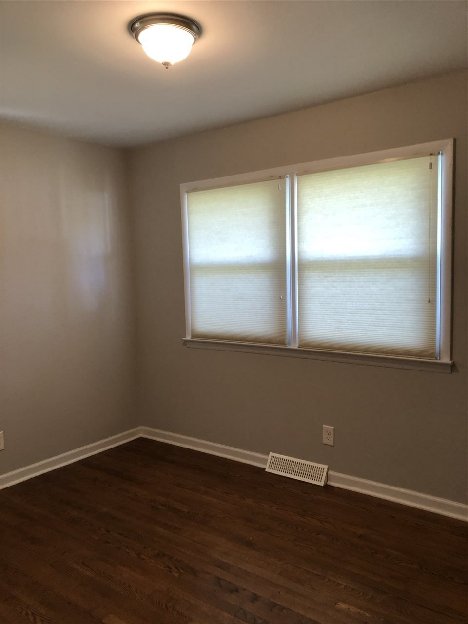 528 East Millbrook Road Raleigh, NC 27609 - Photo 14 of 20 Photo 14