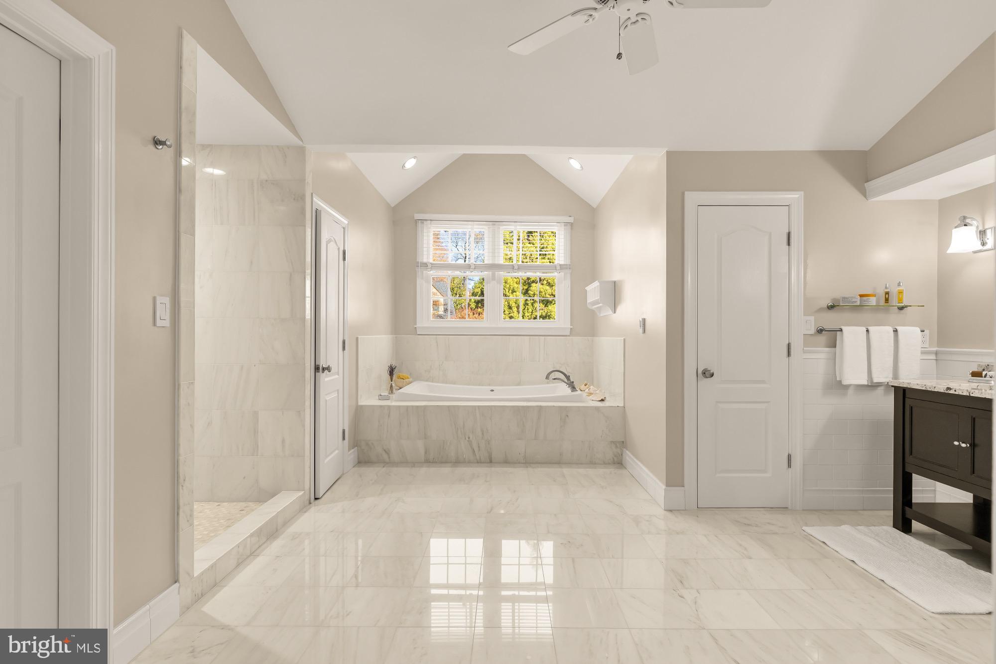 1257 New Bedford Lane Reston, VA 20194 - Photo 15 of 35 Primary bathroom