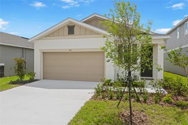 $269,999 | 749 Lake Dell Drive, Dundee, FL 33838