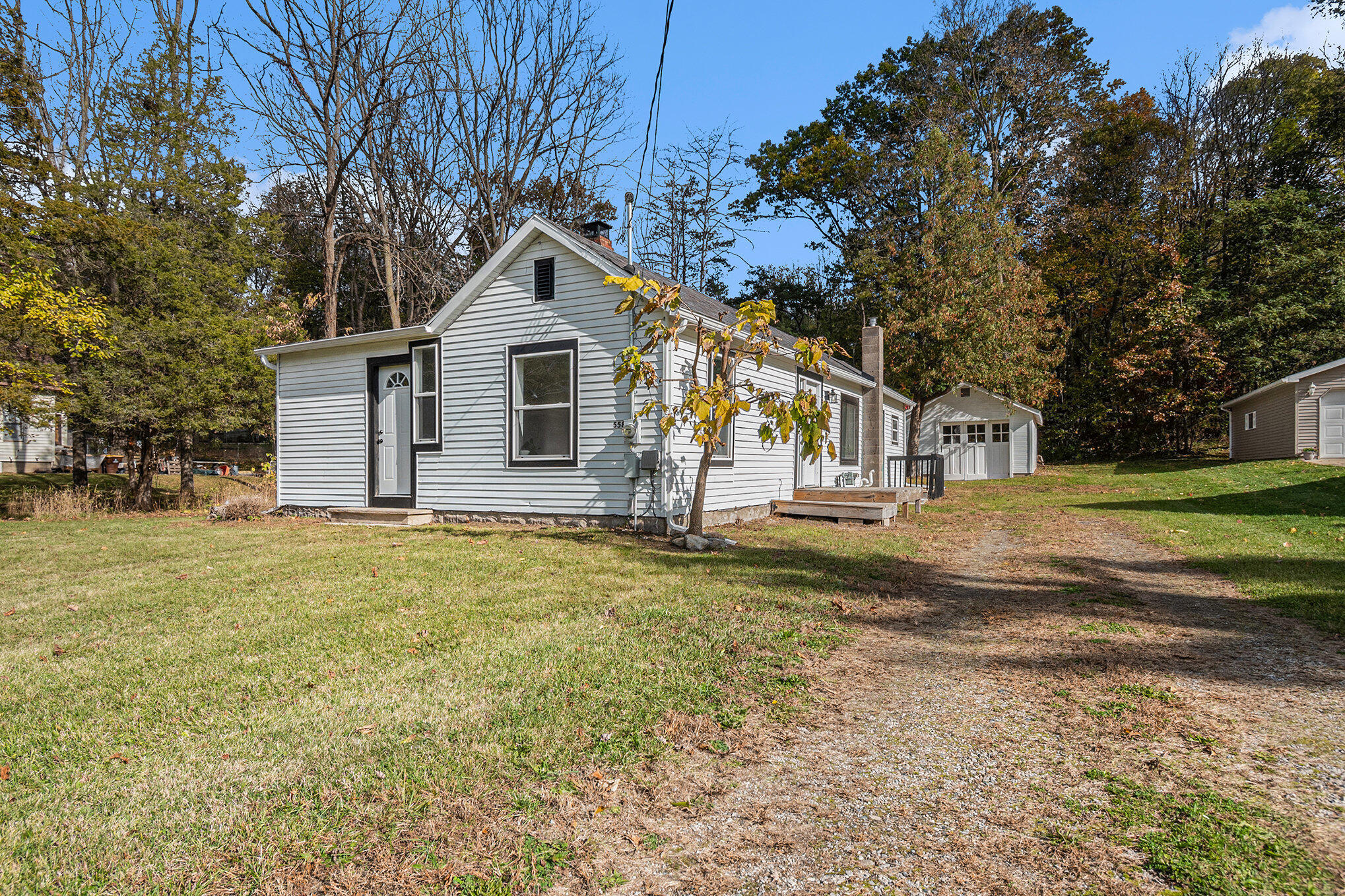 558 Cyrus Street Ionia, MI 48846 - Photo 3 of 19 002_file_372