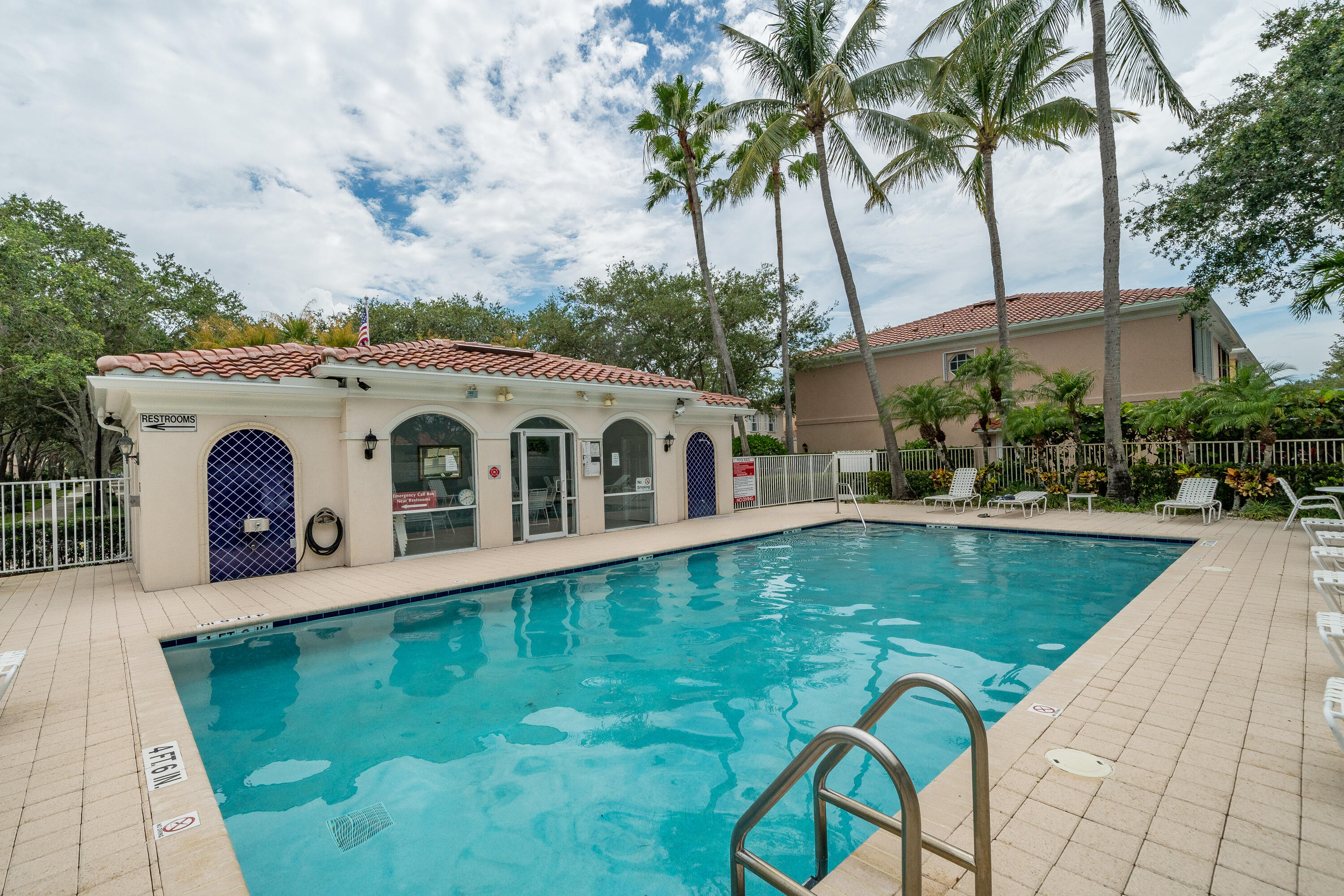 67 Live Oak Circle Tequesta, FL 33469 - Photo 25 of 50 Tall Oaks cir-11