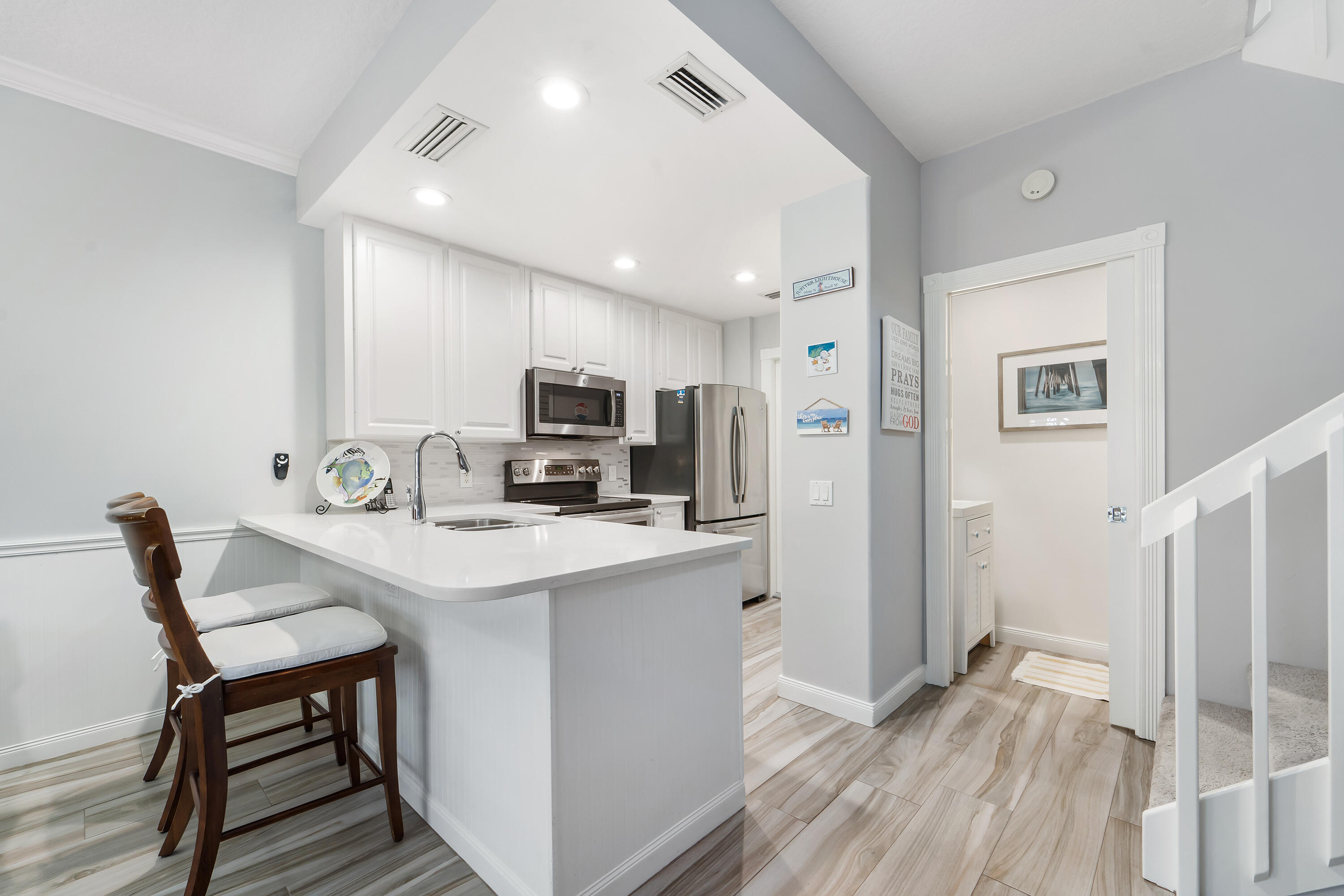 67 Live Oak Circle Tequesta, FL 33469 - Photo 6 of 50 67 Live Oak Cir 4-2