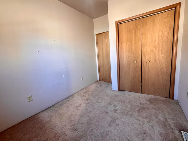 $178,000 | 521 Clinton Street, Green Bay, WI 54303