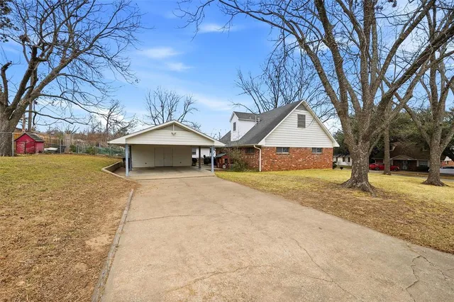 $220,000 | 231 Ross Avenue, Denison, TX 75020