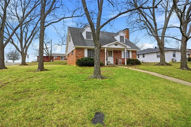 $220,000 | 231 Ross Avenue, Denison, TX 75020