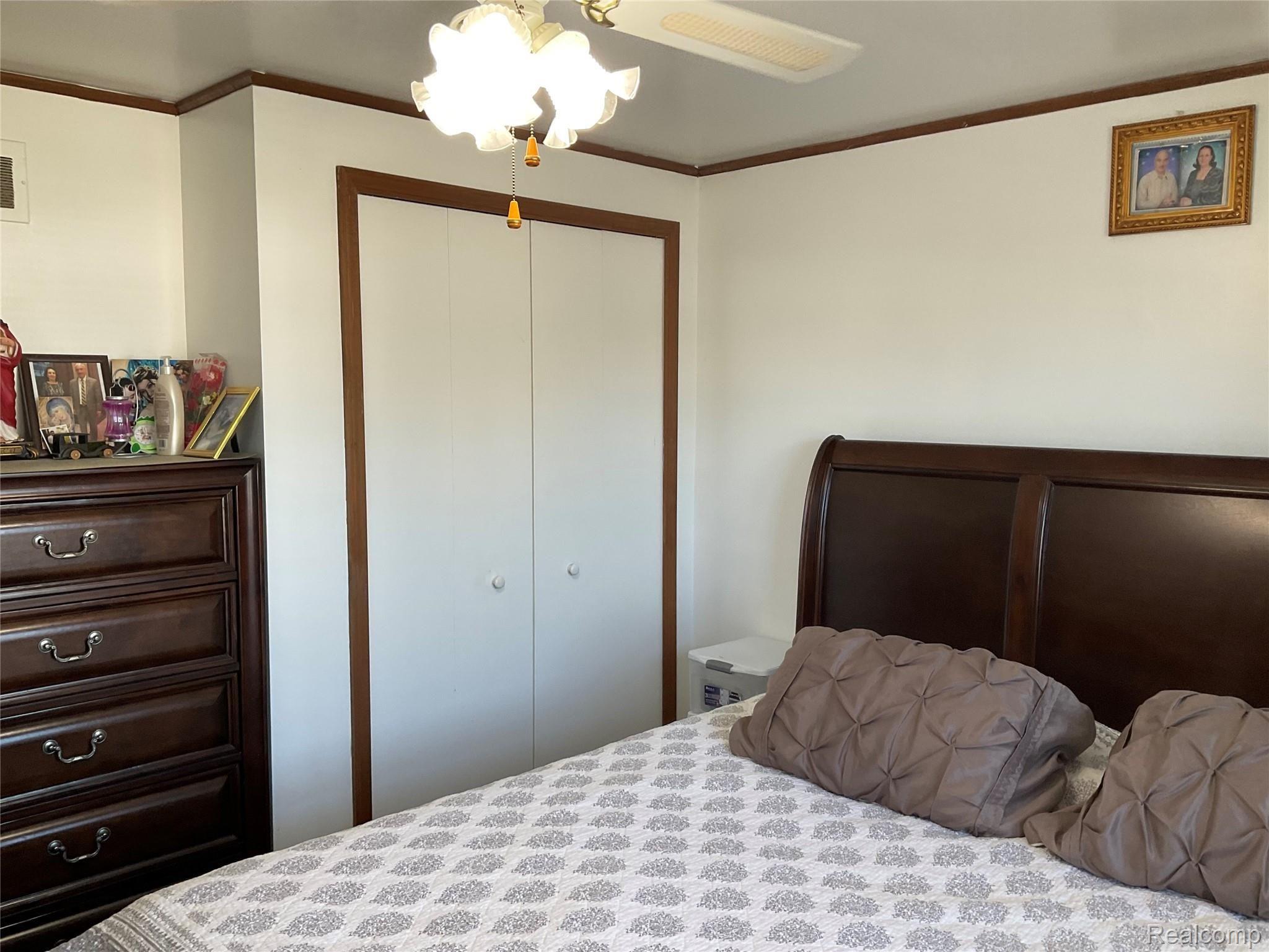 3142 Elmcrest Road Sterling Heights, MI 48310 - Photo 21 of 41 554C0E91-97E5-4097-91BC-73F8D386CACE.jpeg