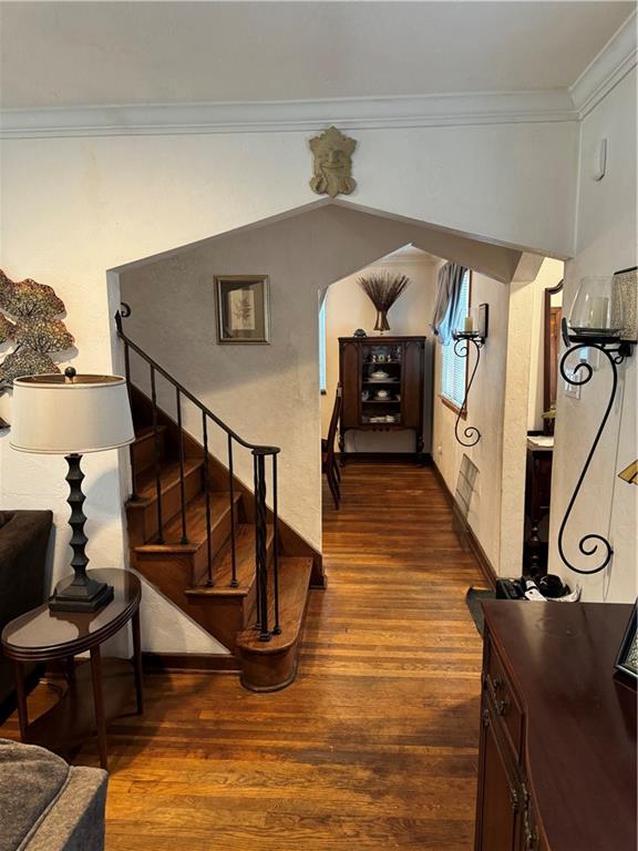 3034 Willett Road Pittsburgh, PA 15227 - Photo 7 of 29 Entry/Foyers