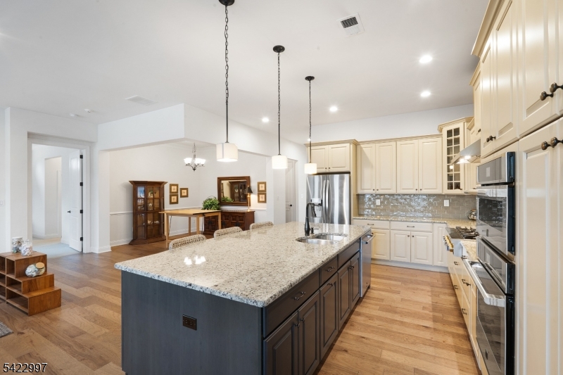 56 Drake Way Flanders, NJ 07836 - Photo 15 of 28