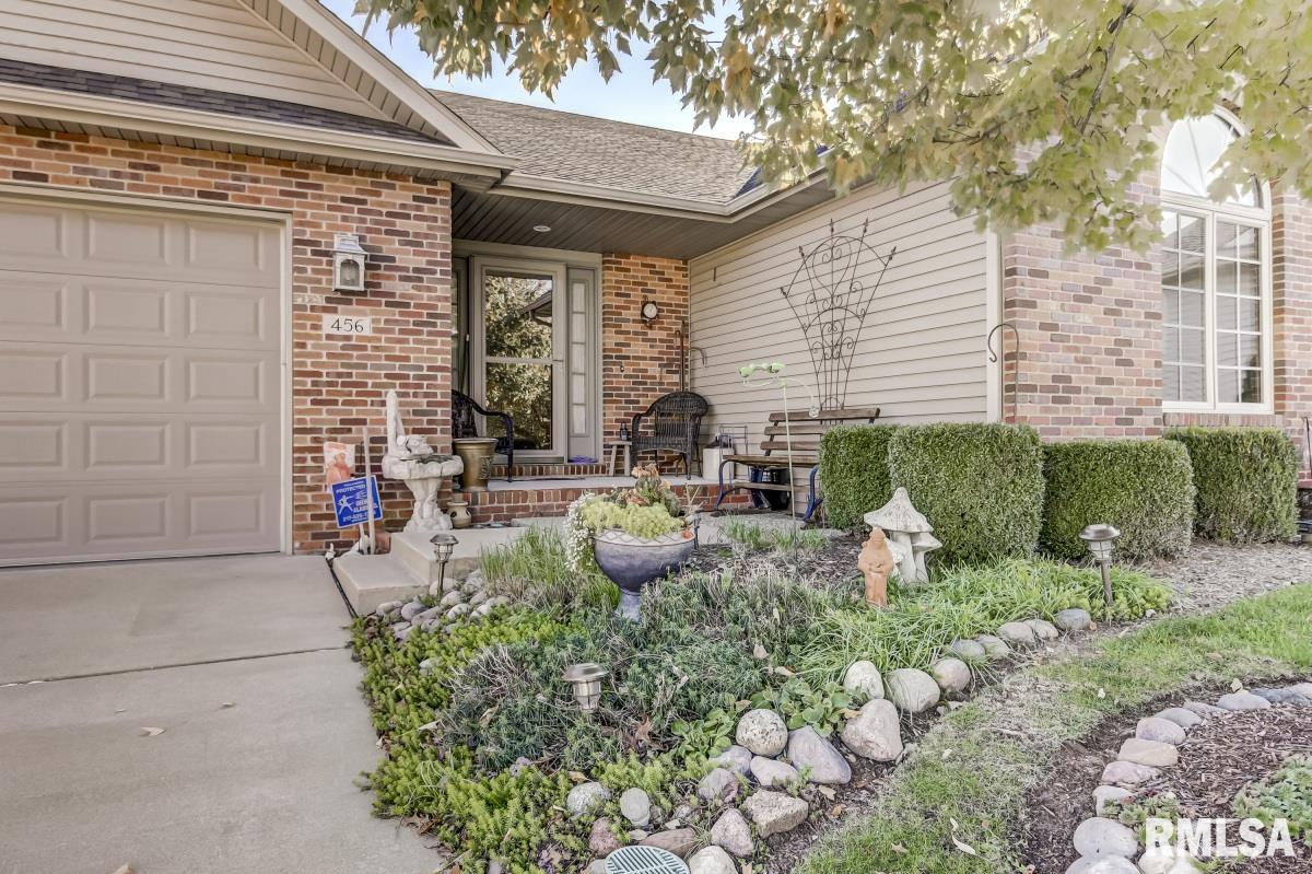 456 Elle Court Springfield, IL 62711 - Photo 3 of 36