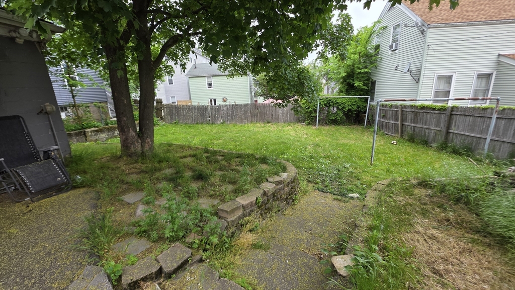 155 Grant Street Fall River, MA 02721 - Photo 4 of 32