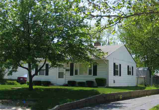 906 West Ridgemont Road Peoria, IL 61614 - Photo 1 of 3 Gallery Image 1