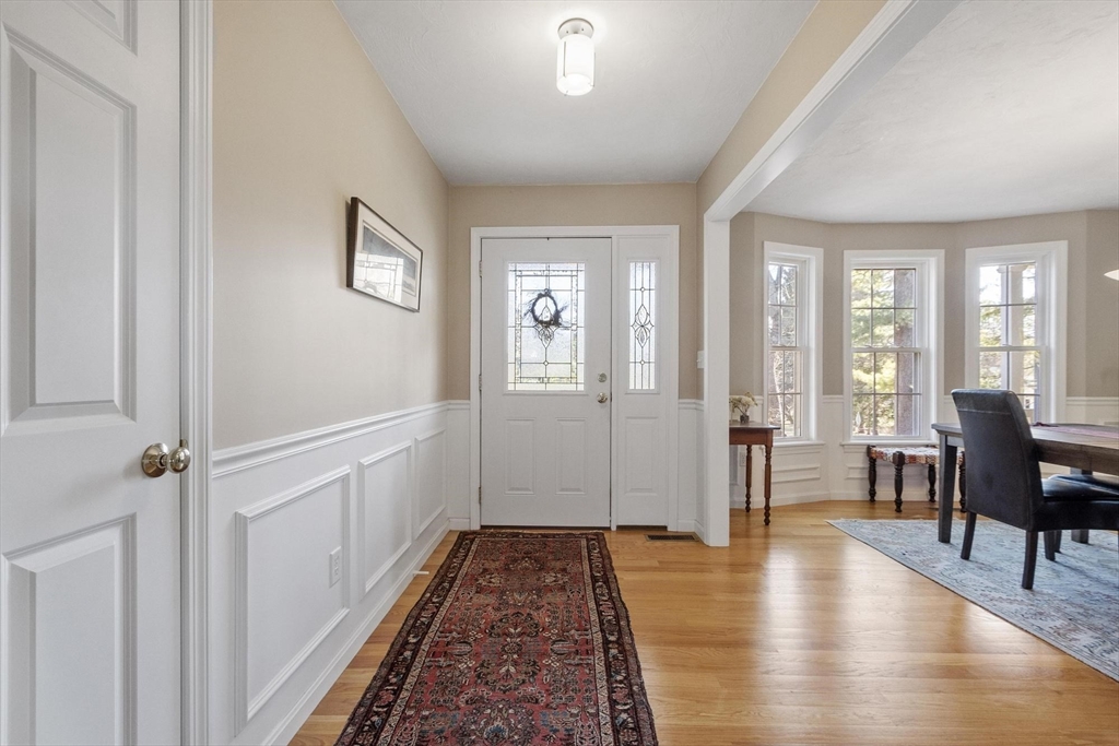 60 Redstone Hill Road Sterling, MA 01564 - Photo 15 of 41