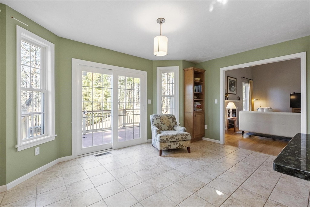 60 Redstone Hill Road Sterling, MA 01564 - Photo 21 of 41