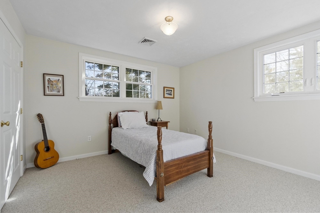 60 Redstone Hill Road Sterling, MA 01564 - Photo 29 of 41